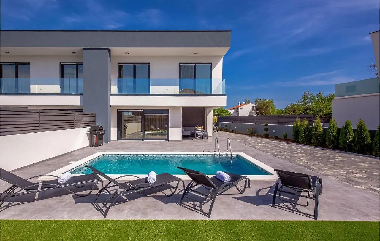 Villa Bura Nin Croacia